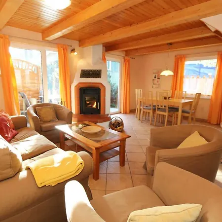 Strandhaus Duenenweg 17c Mit Terrasse Und Kamin Baabe