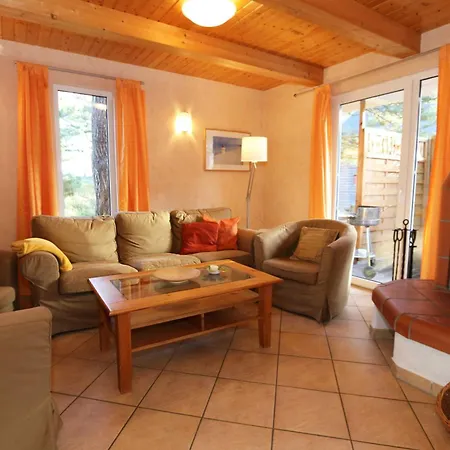 Strandhaus Duenenweg 17c Mit Terrasse Und Kamin Baabe